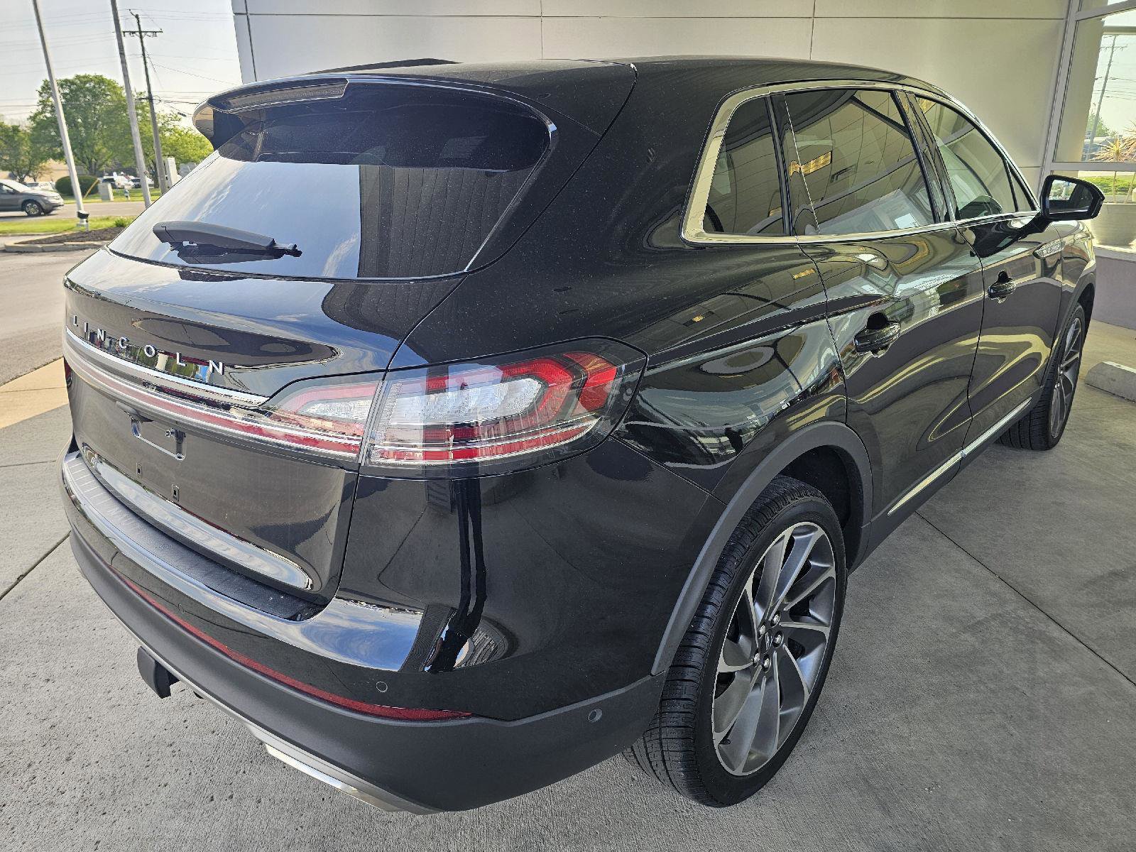 Used 2022 Lincoln Nautilus Reserve w/ Equipment Group 202A AWD/4WD image 5