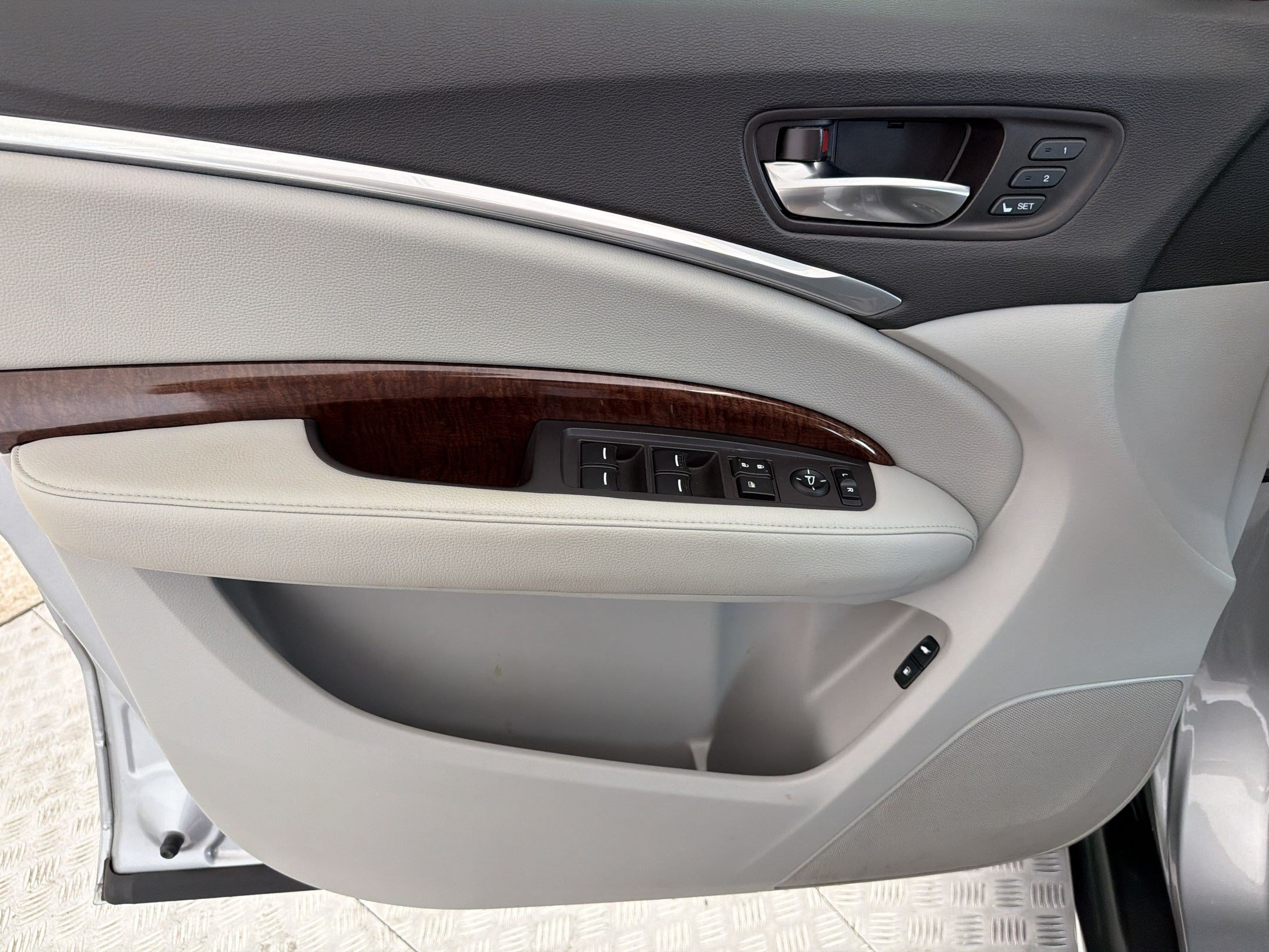 Used 2019 Acura MDX FWD image 14