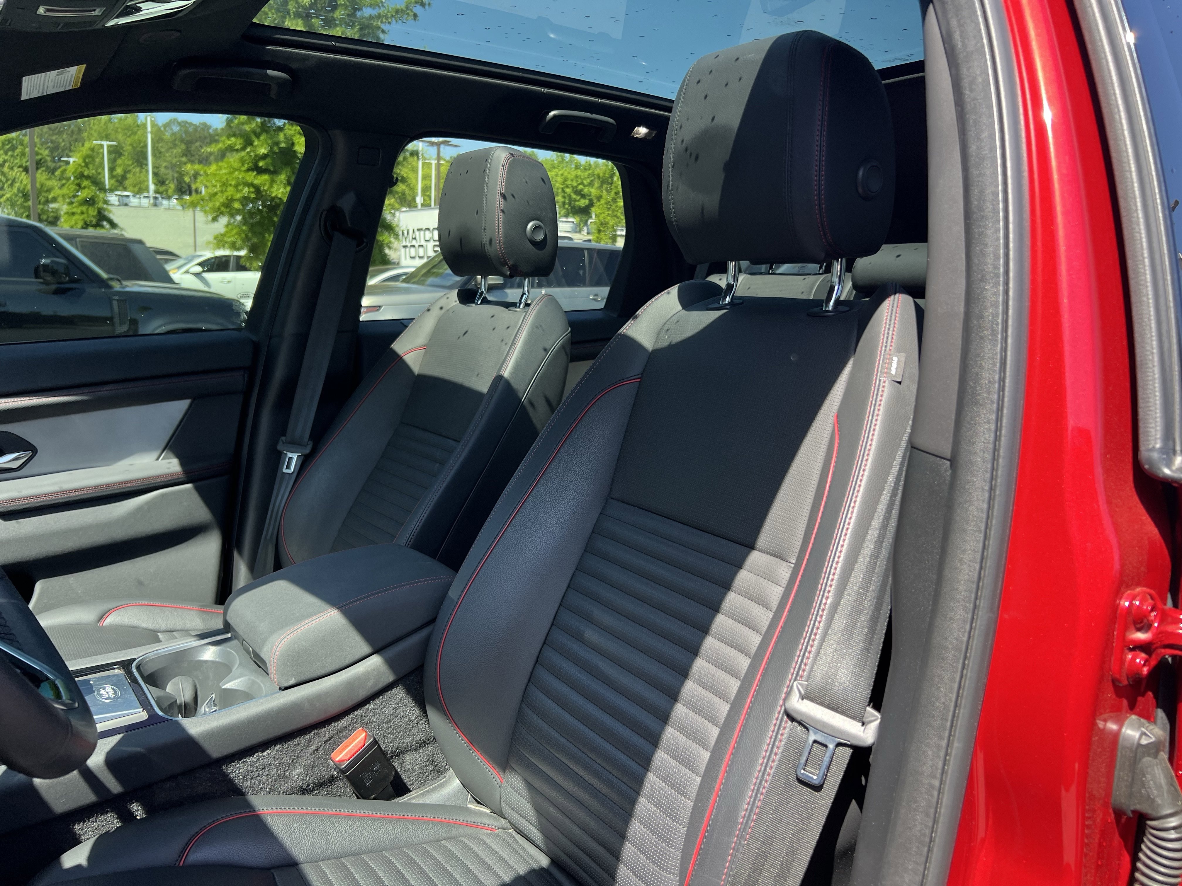 Used 2023 Land Rover Discovery Sport SE R-Dynamic image 16