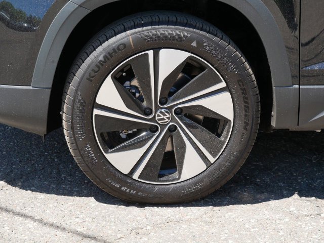 New 2026 Volkswagen Taos SE AWD/4WD image 5
