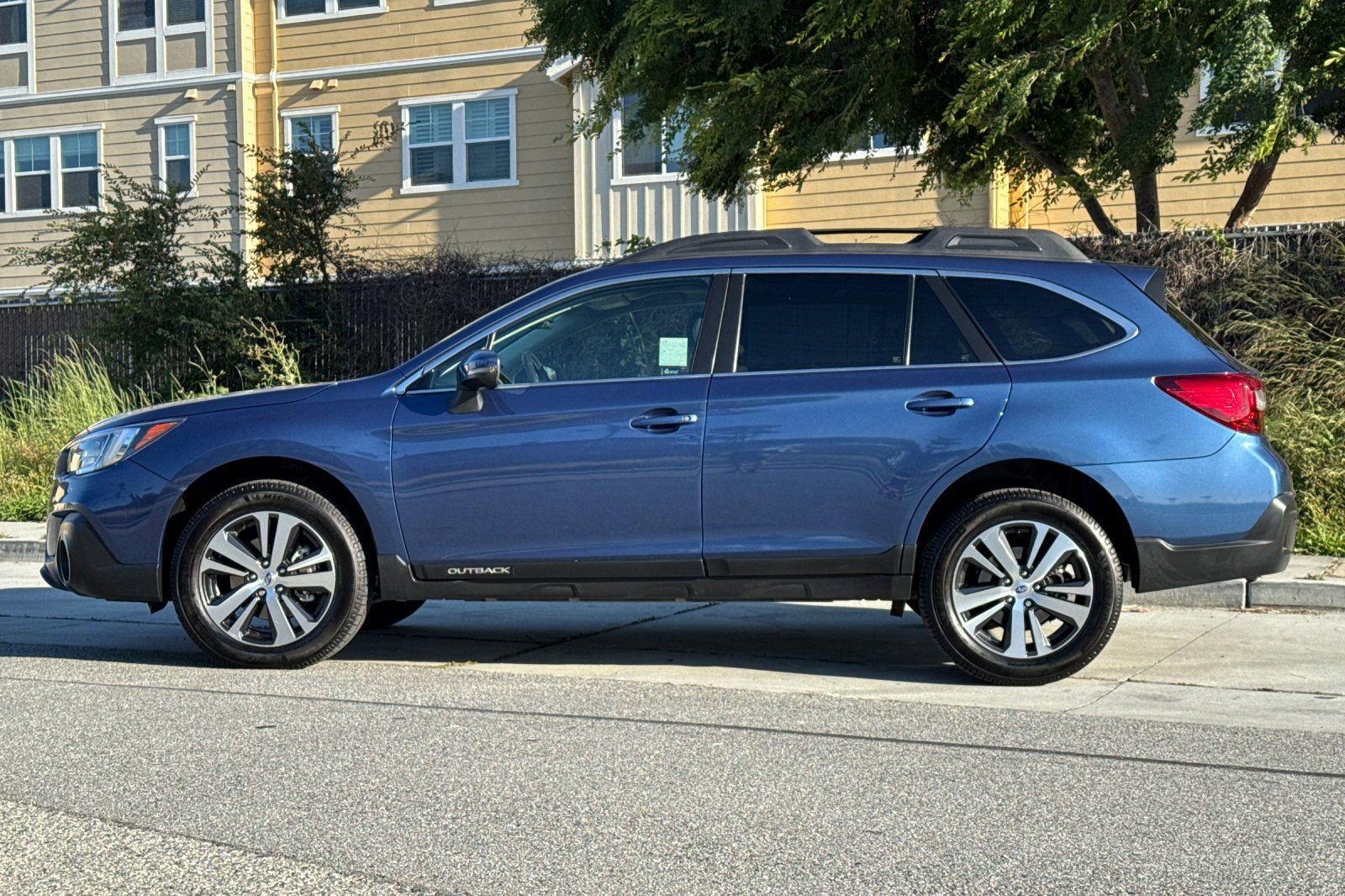 Used 2019 Subaru Outback 2.5i Limited AWD/4WD image 7