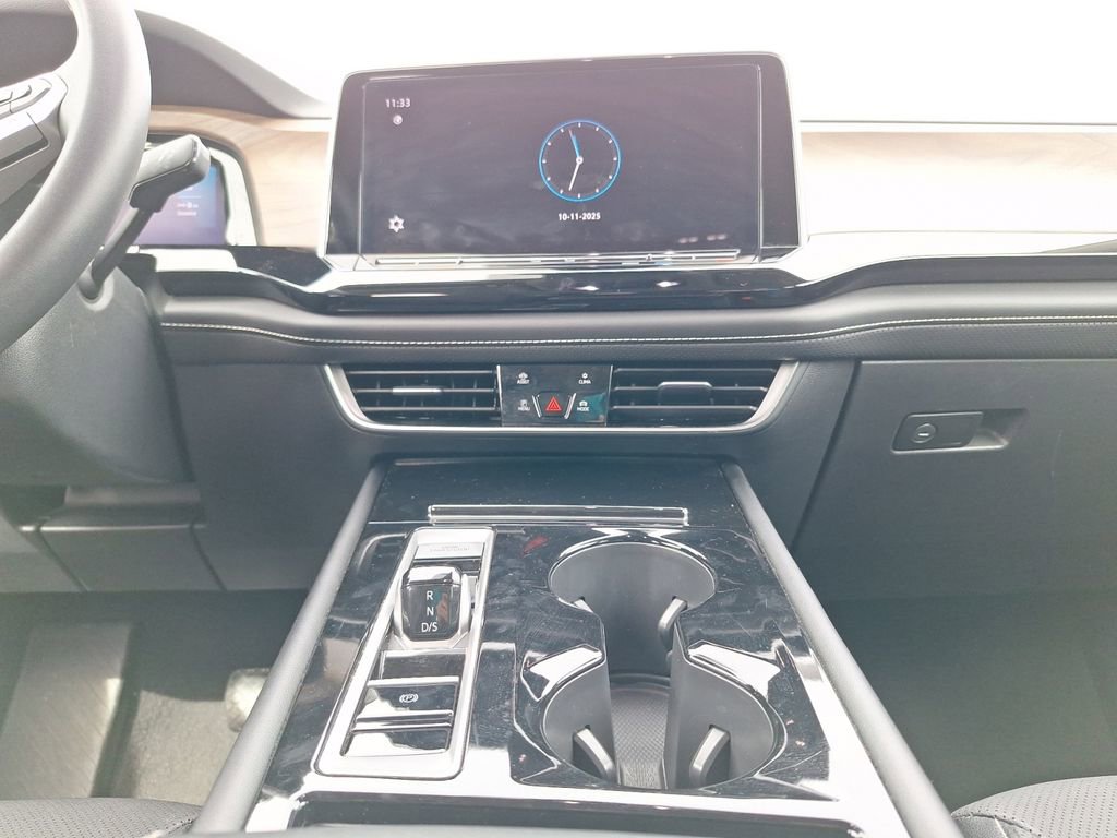 Used 2024 Volkswagen Atlas SE image 18