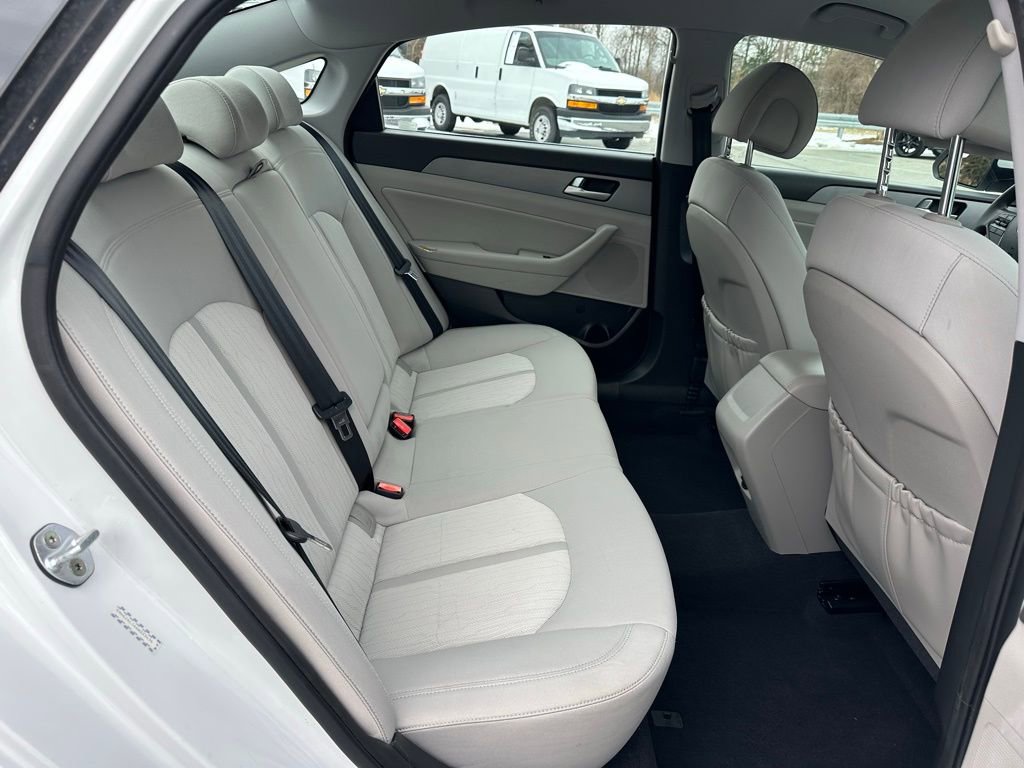 Used 2016 Hyundai Sonata SE image 18