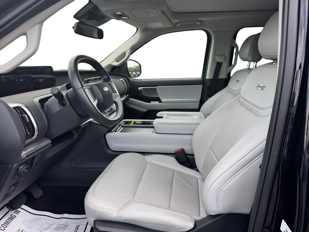 Certified 2025 Ford Expedition Max Platinum w/ Driver's Package AWD/4WD image 10