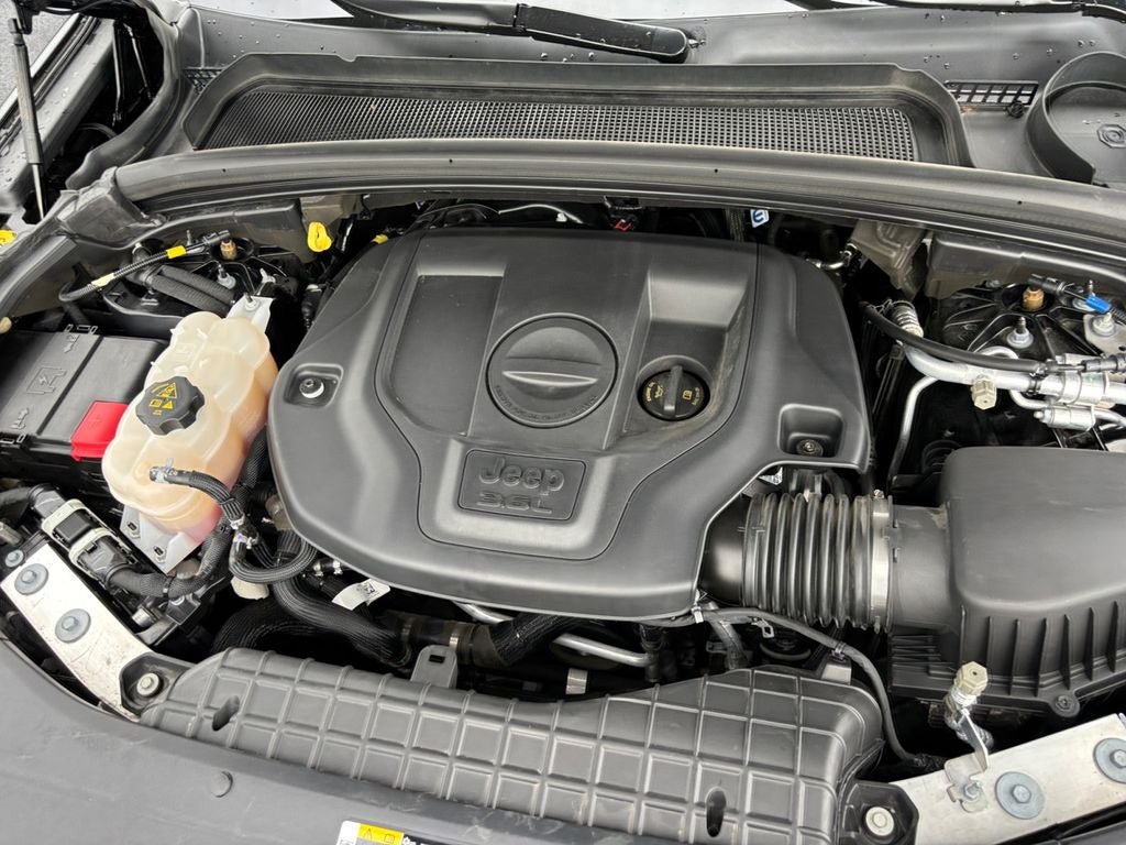 Used 2023 Jeep Grand Cherokee L Summit AWD/4WD image 30