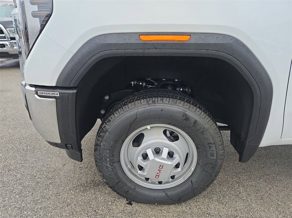 New 2025 GMC Sierra 3500 Pro w/ Convenience Package image 16