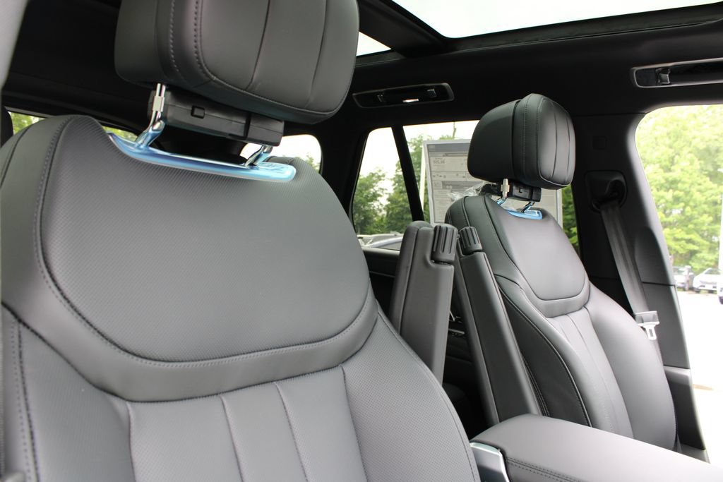 New 2026 Land Rover Range Rover SE AWD/4WD image 14