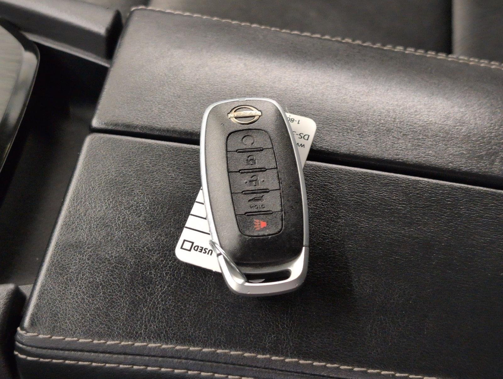 Used 2025 Nissan Rogue SV AWD/4WD image 26
