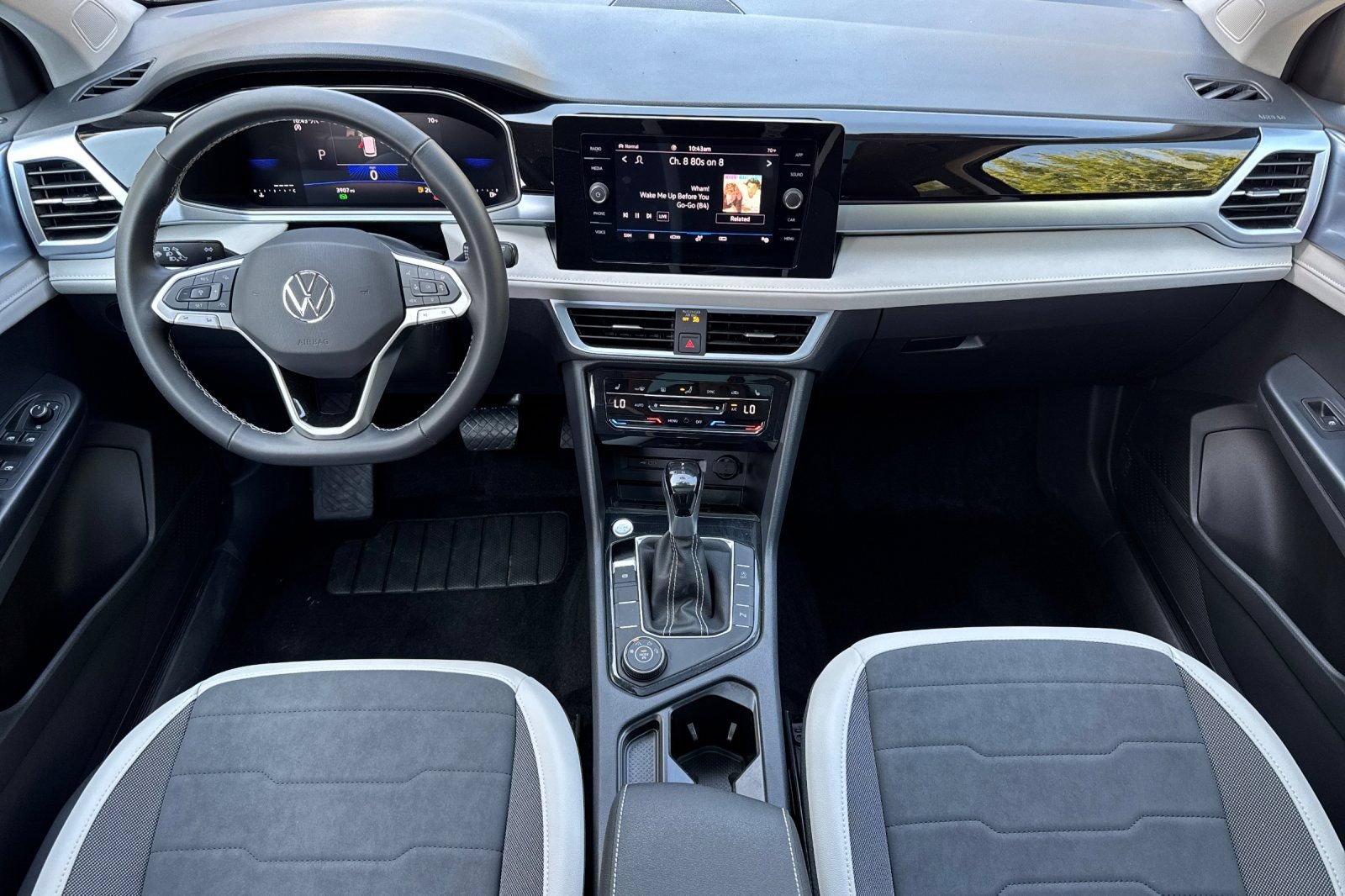 Certified 2026 Volkswagen Taos SE w/ Panoramic Sunroof Package AWD/4WD image 13