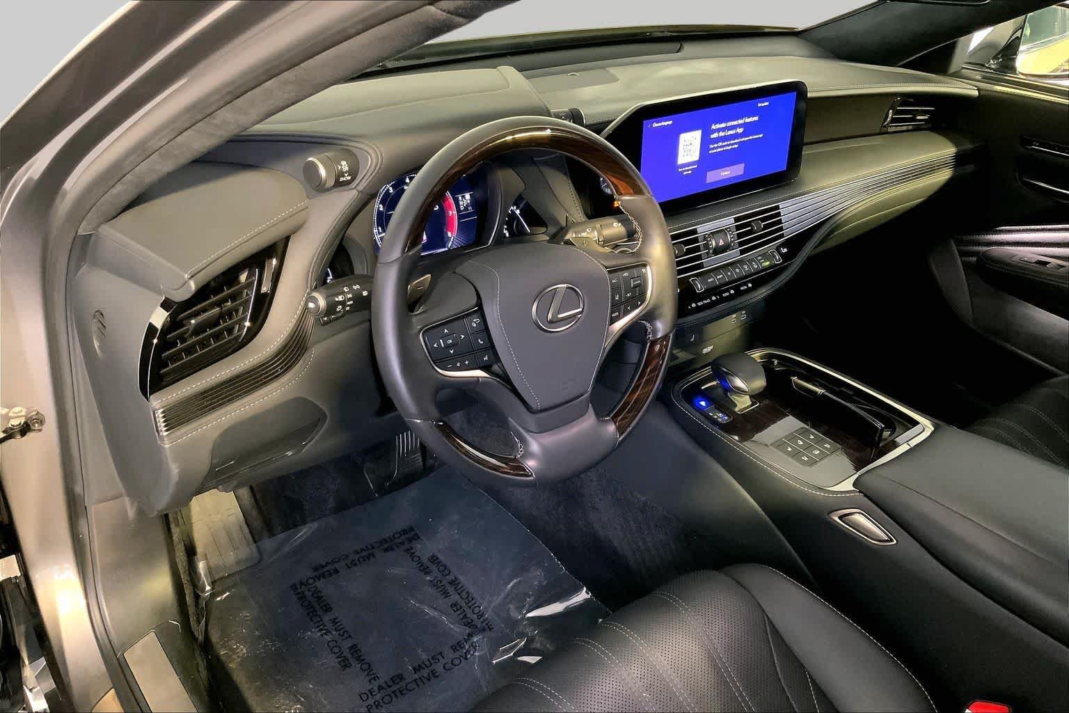 Certified 2023 Lexus LS 500 AWD w/ Interior Upgrade Package image 18