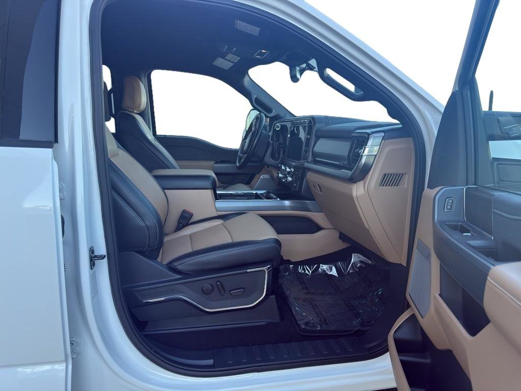 Used 2024 Ford F250 Lariat w/ Sport Appearance Package image 7