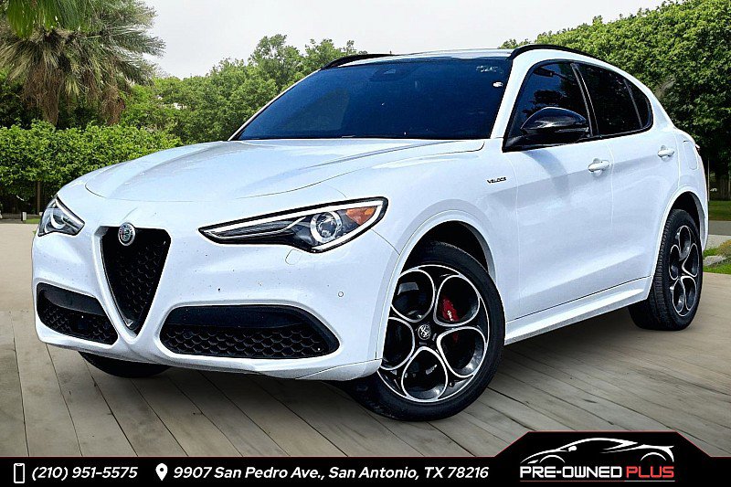 Used 2022 Alfa Romeo Stelvio Veloce AWD/4WD image 1