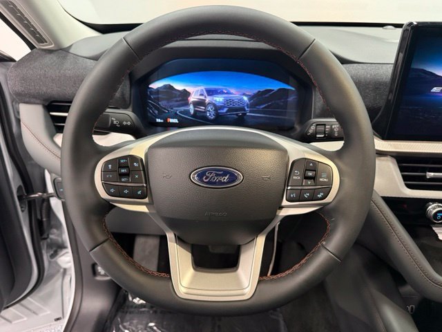 New 2026 Ford Explorer Active RWD image 13