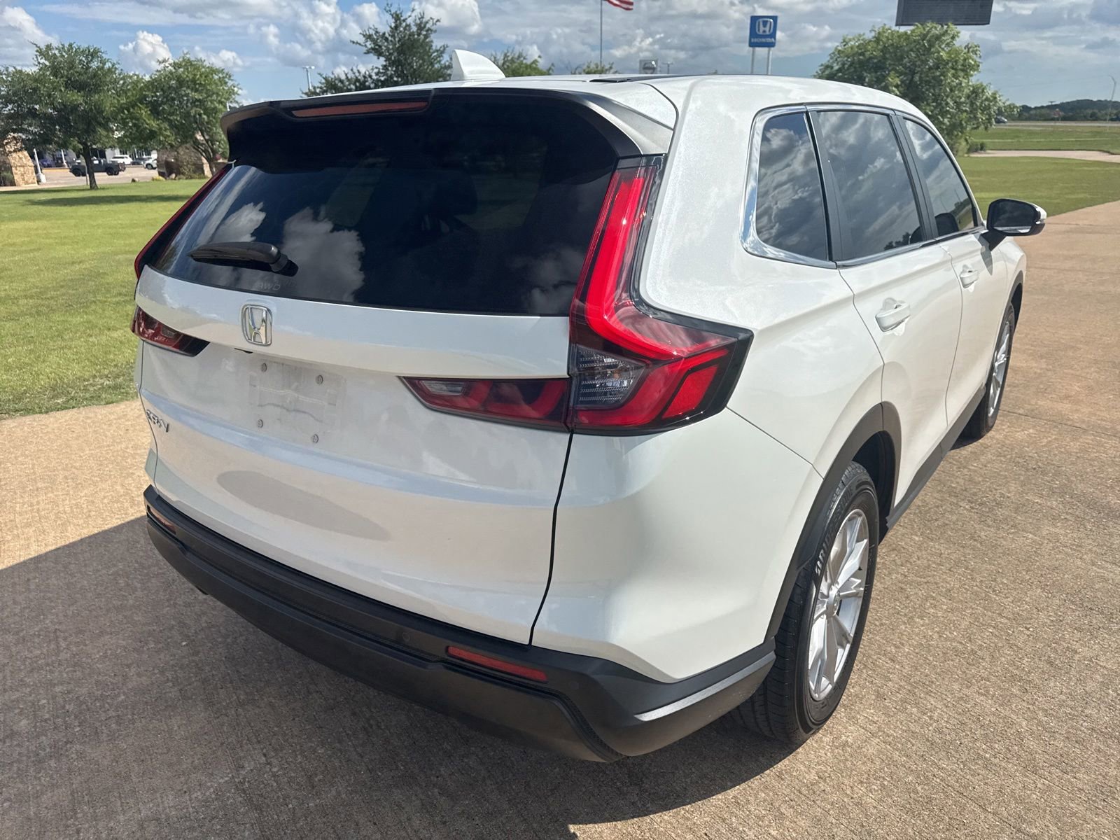 Used 2023 Honda CR-V EX-L image 7