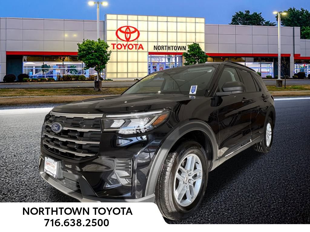 Used 2025 Ford Explorer Active image 1