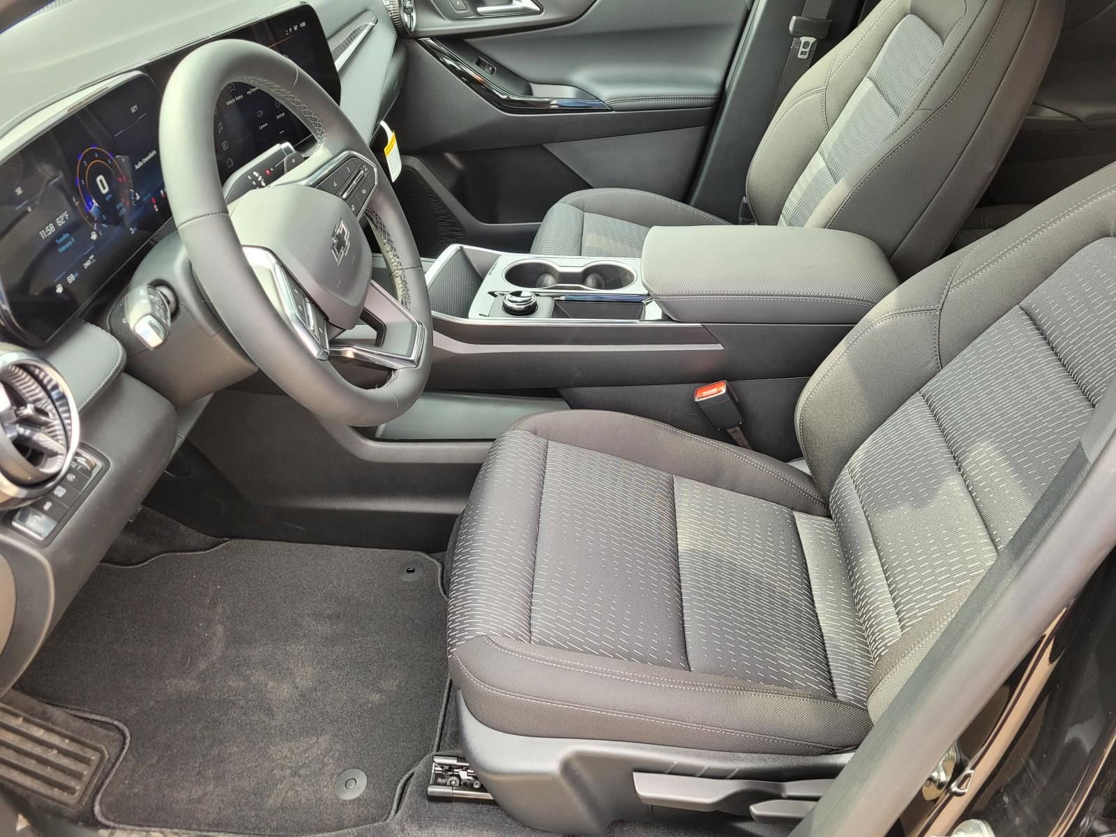 New 2026 Chevrolet Equinox LT w/ Midnight Edition AWD/4WD image 15