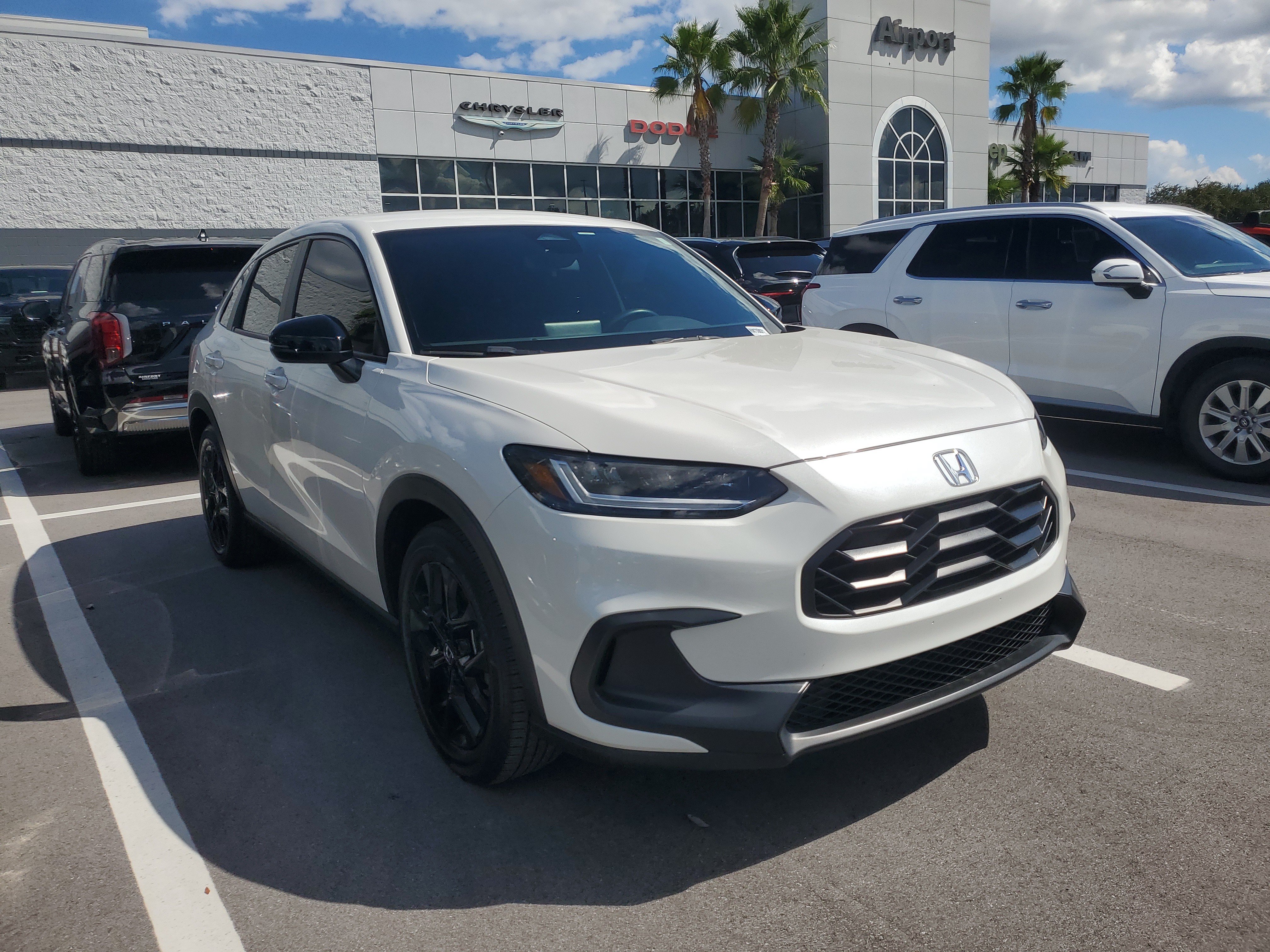 Used 2024 Honda HR-V Sport image 2