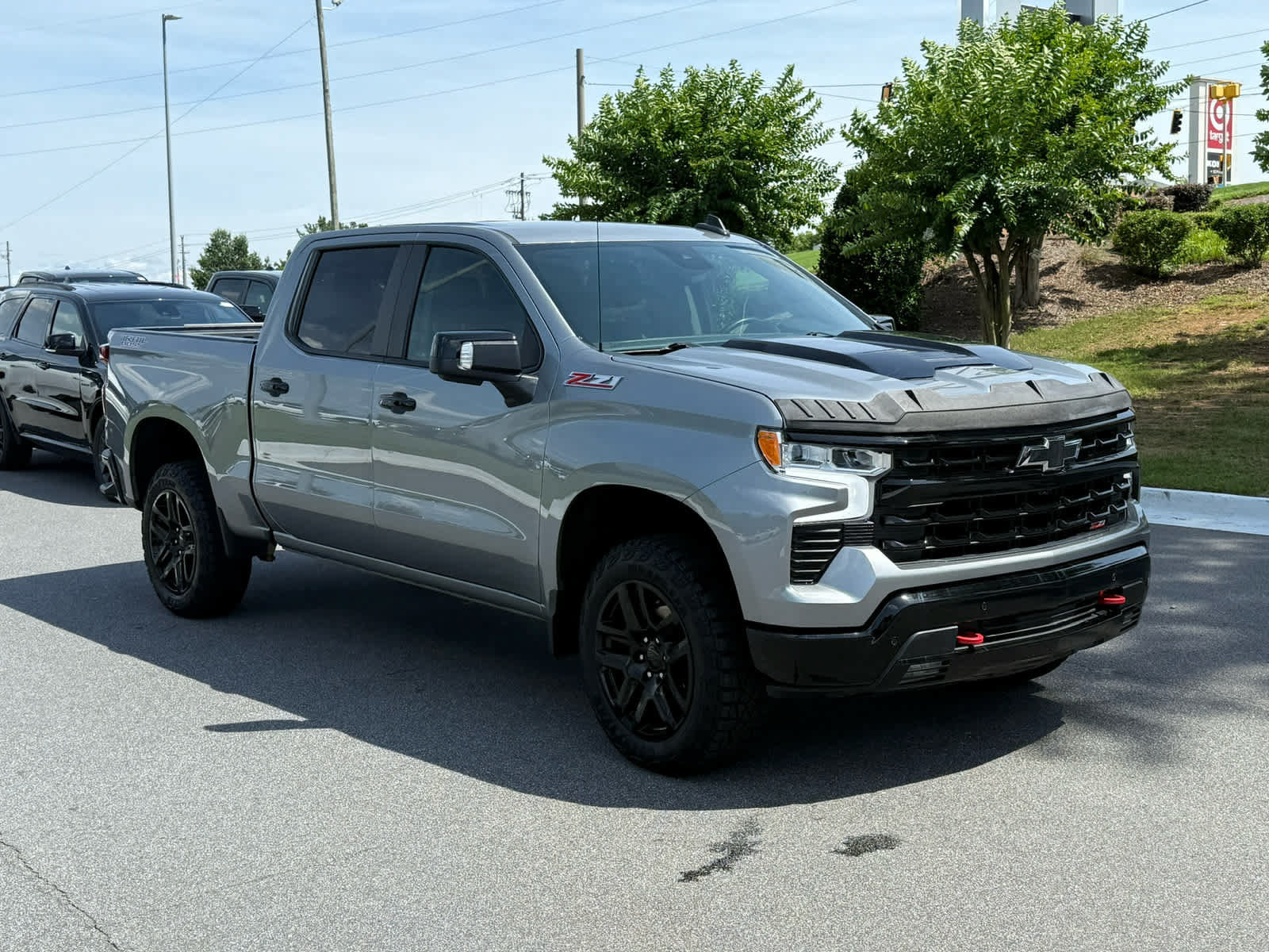 Used 2024 Chevrolet Silverado 1500 LT Trail Boss w/ LT Trail Boss Premium Package AWD/4WD image 7