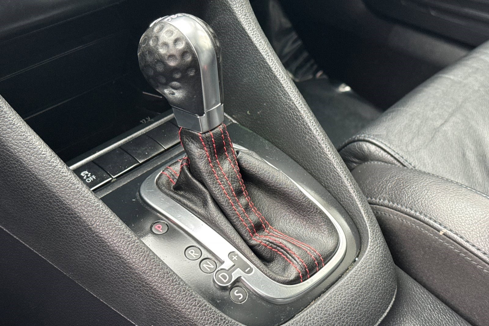 Used 2013 Volkswagen GTI Driver's Edition image 17