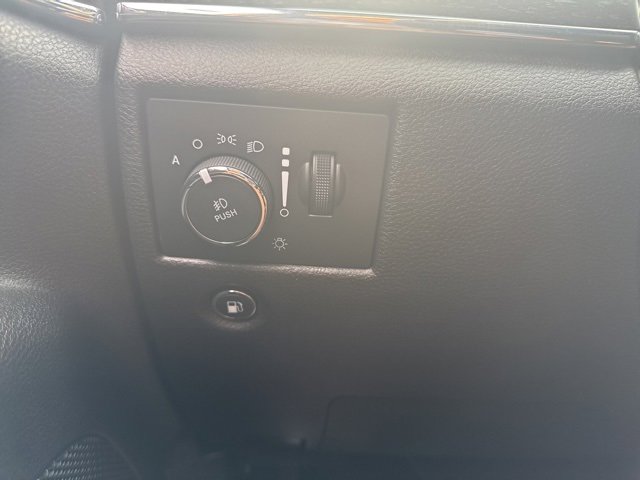 Used 2018 Jeep Grand Cherokee Limited image 10