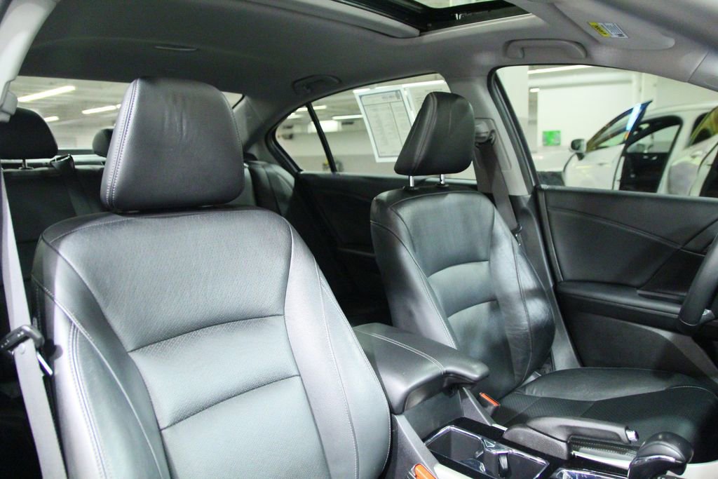 Used 2017 Honda Accord EX-L image 22