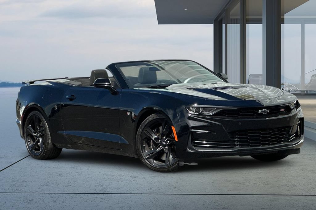 Used 2022 Chevrolet Camaro SS RWD image 2