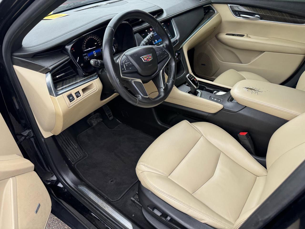 Used 2019 Cadillac XT5 AWD image 11