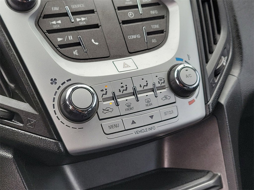 Used 2017 Chevrolet Equinox LS image 24