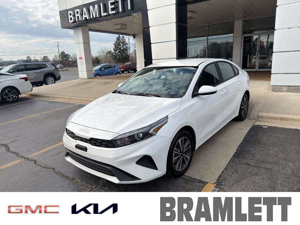 Used 2024 Kia Forte LXS image 1