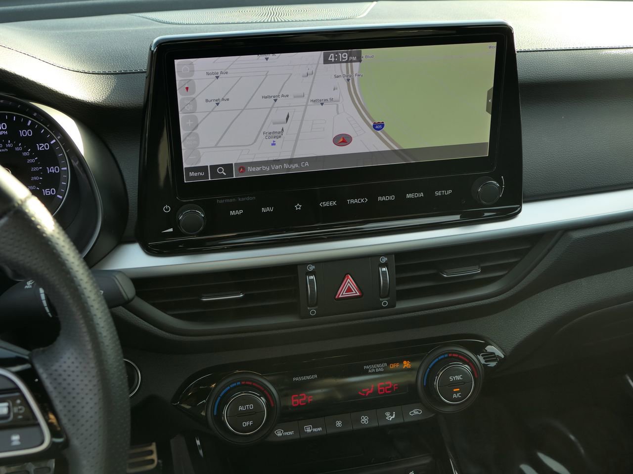 Used 2024 Kia Forte GT-Line w/ GT-Line Premium Package image 18