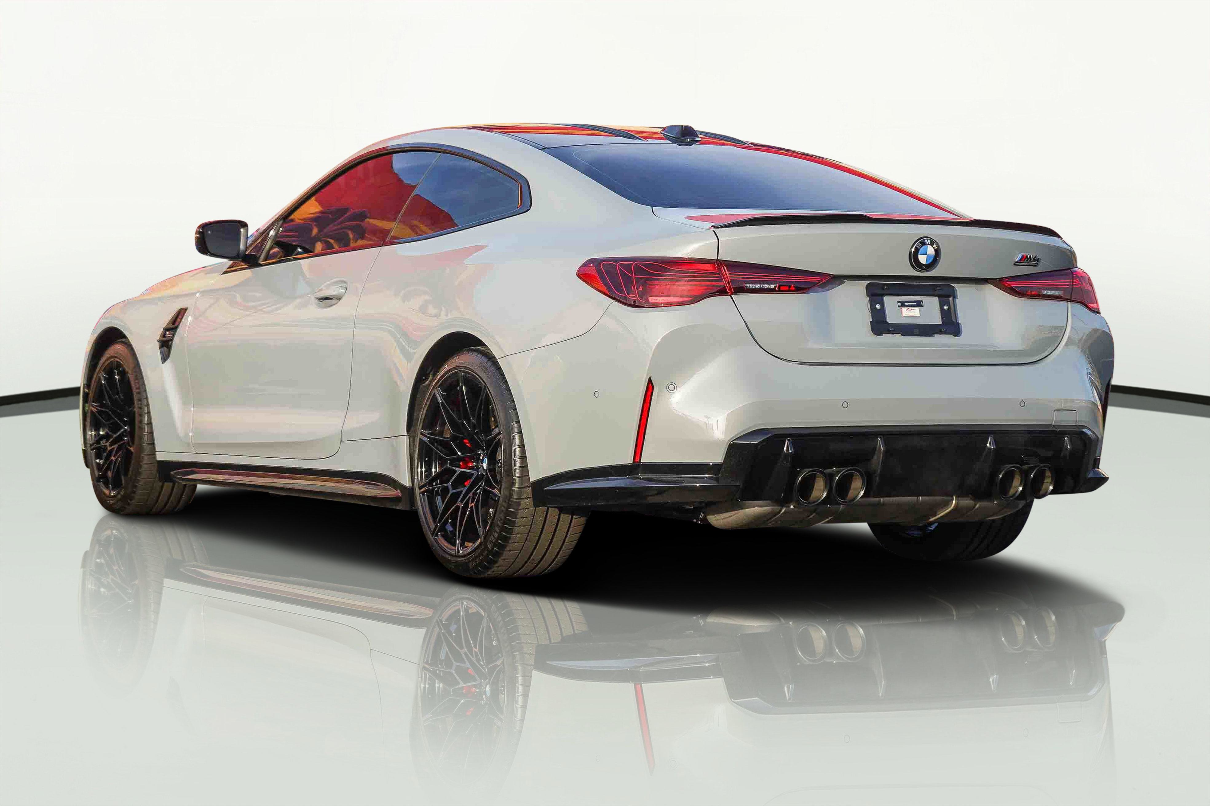 Used 2025 BMW M4 Competition w/ Executive Package image 5