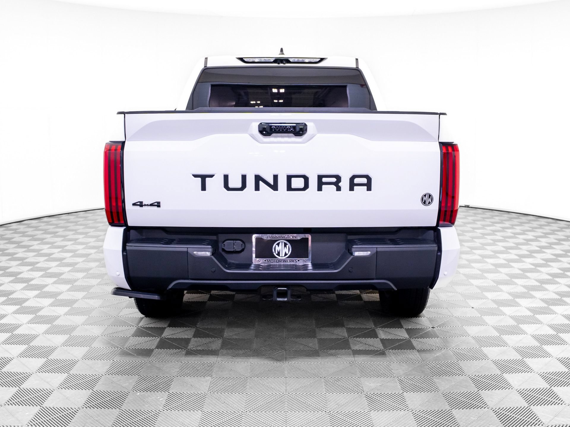 Used 2024 Toyota Tundra Limited AWD/4WD image 4