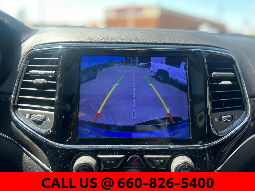 Used 2019 Jeep Grand Cherokee Overland image 16