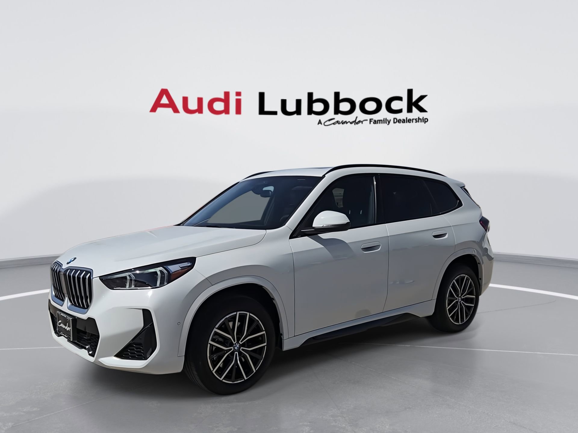 Used 2026 BMW X1 xDrive28i image 4