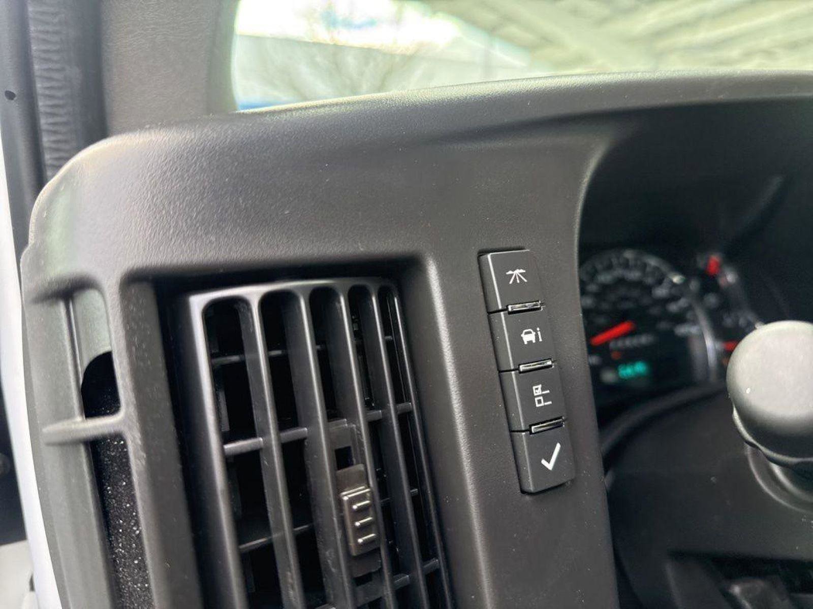 New 2026 Chevrolet Express 2500 w/ Driver Convenience Package RWD image 23