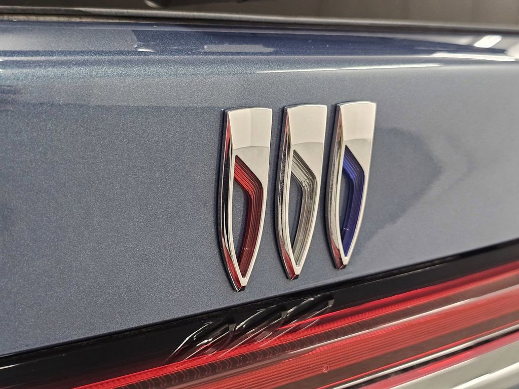 Used 2025 Buick Enclave Preferred image 24