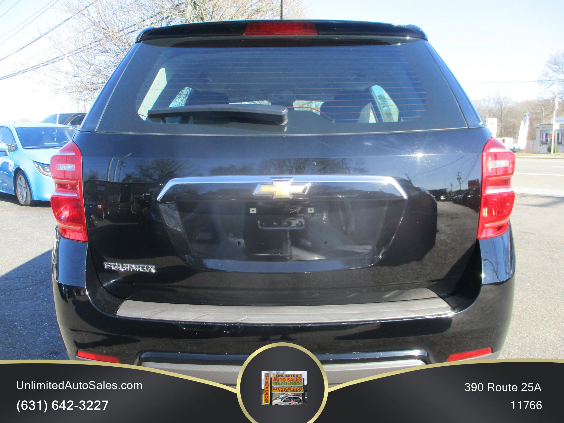 Used 2017 Chevrolet Equinox LS FWD image 2