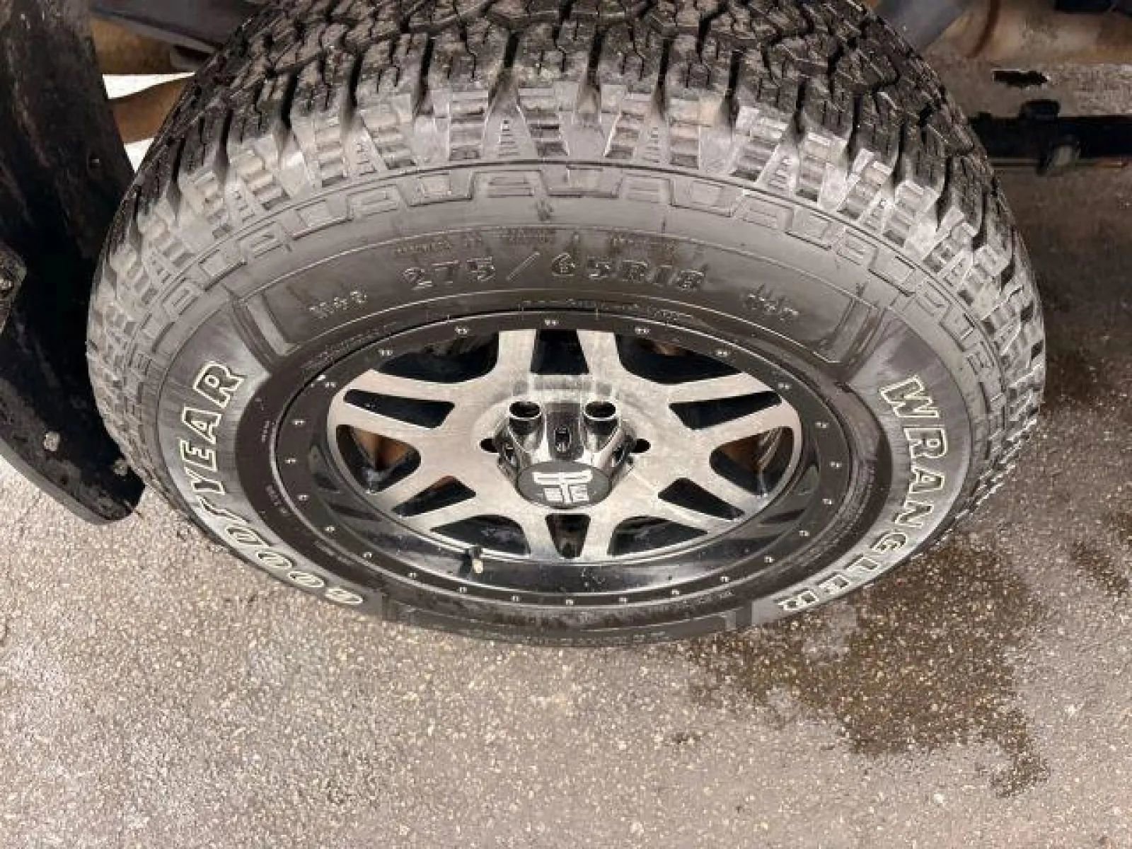 Used 2015 Ford F150 XLT image 39