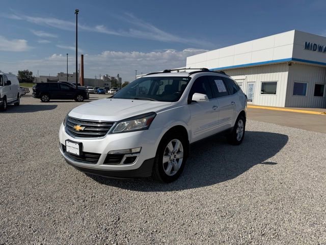 Used 2017 Chevrolet Traverse LT w/ Style and Technology Package FWD image 7