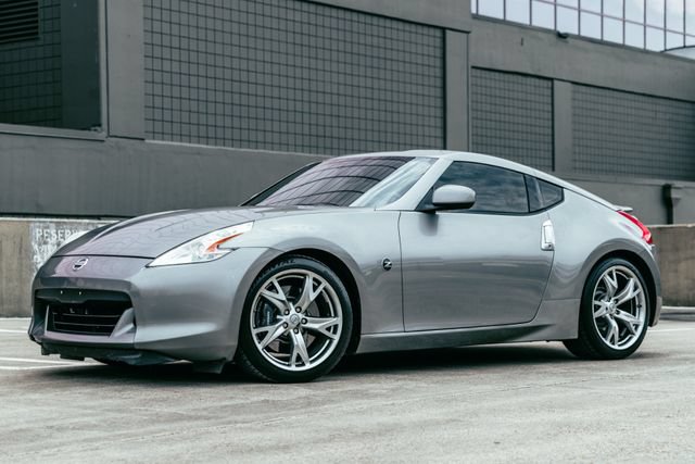 Used 2009 Nissan 370Z Touring RWD image 37