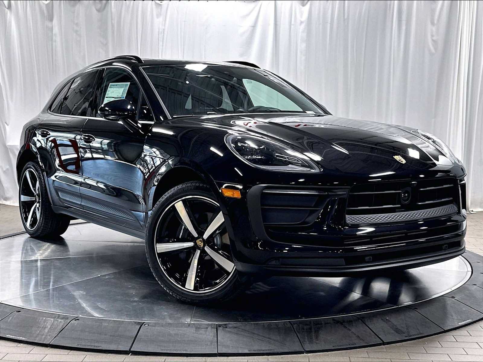 New 2026 Porsche Macan AWD/4WD image 9