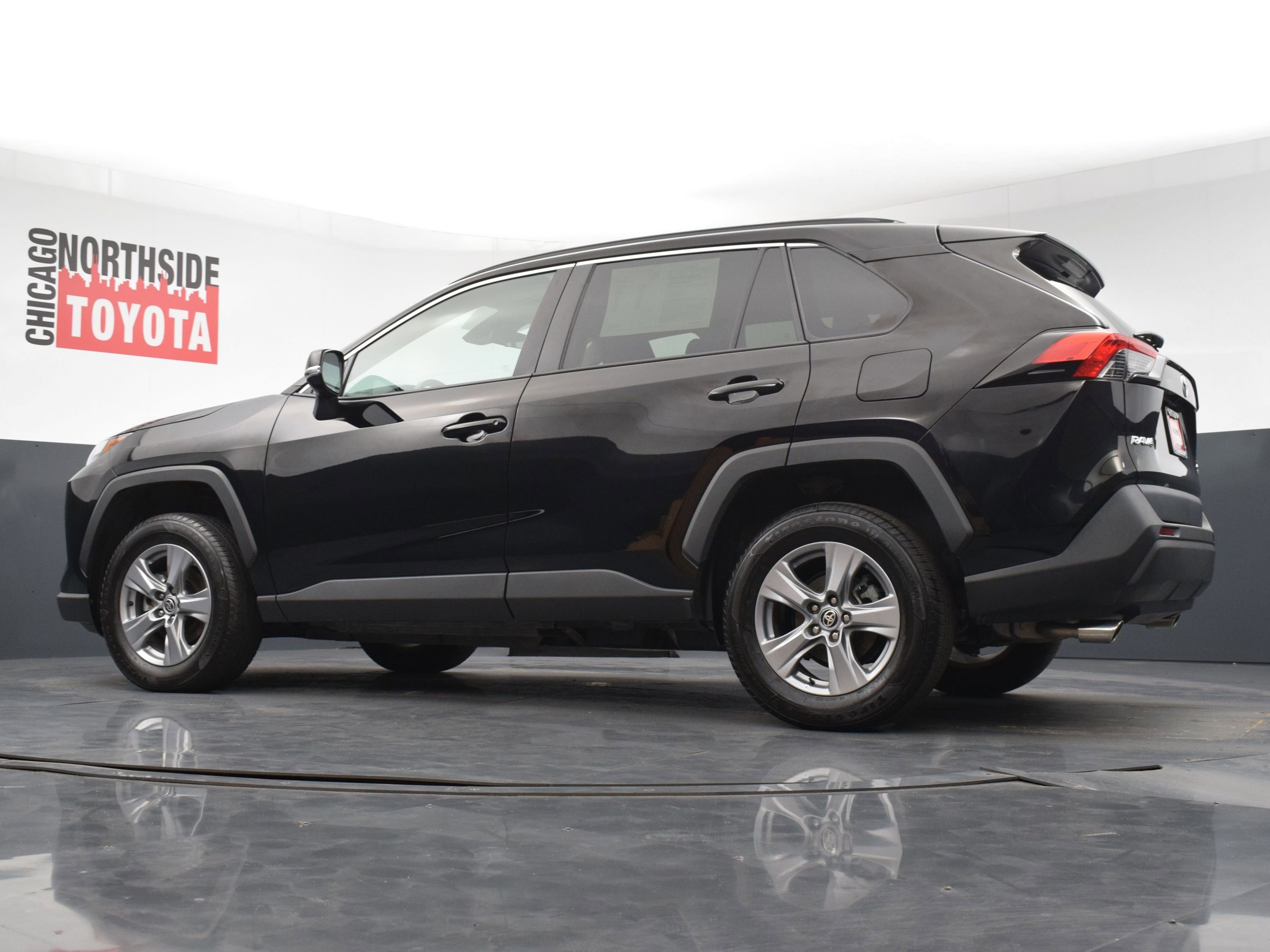 Used 2022 Toyota RAV4 XLE w/ Convenience Package AWD/4WD image 28