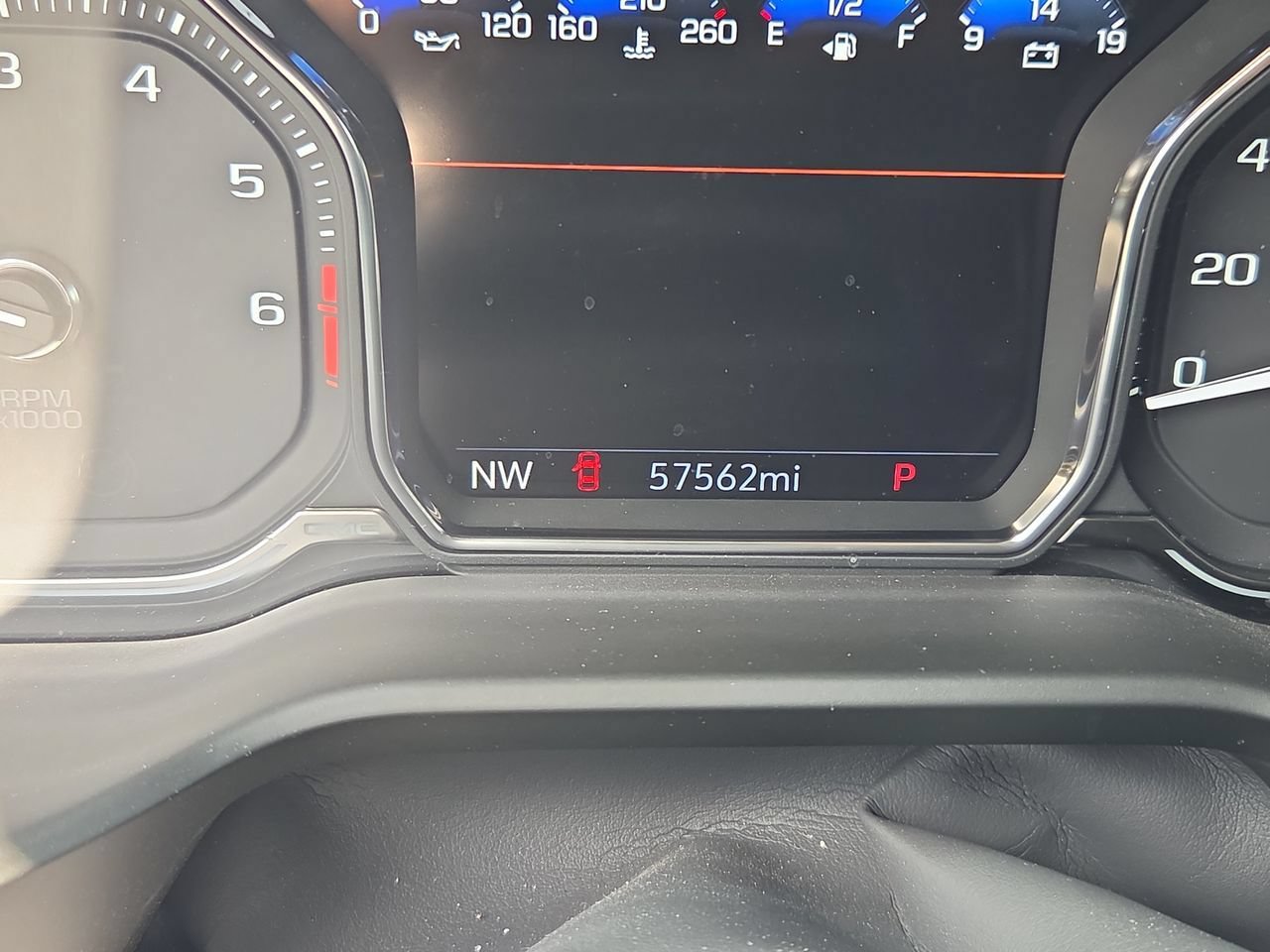 Used 2021 GMC Yukon Denali w/ Denali Ultimate Package AWD/4WD image 12