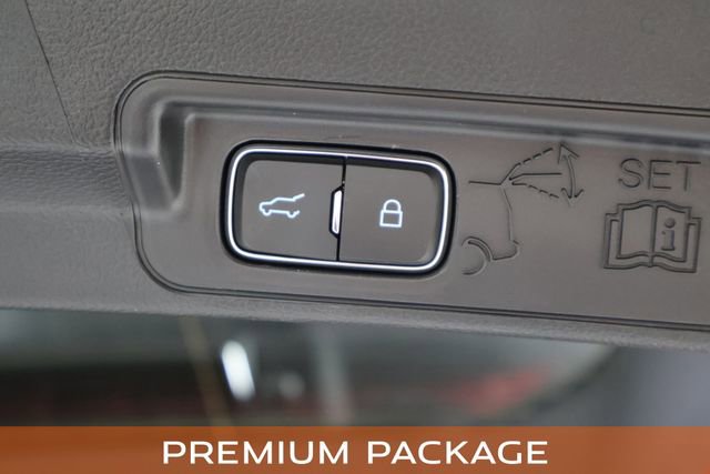 Used 2025 Ford Explorer ST-Line w/ Premium Package AWD/4WD image 16