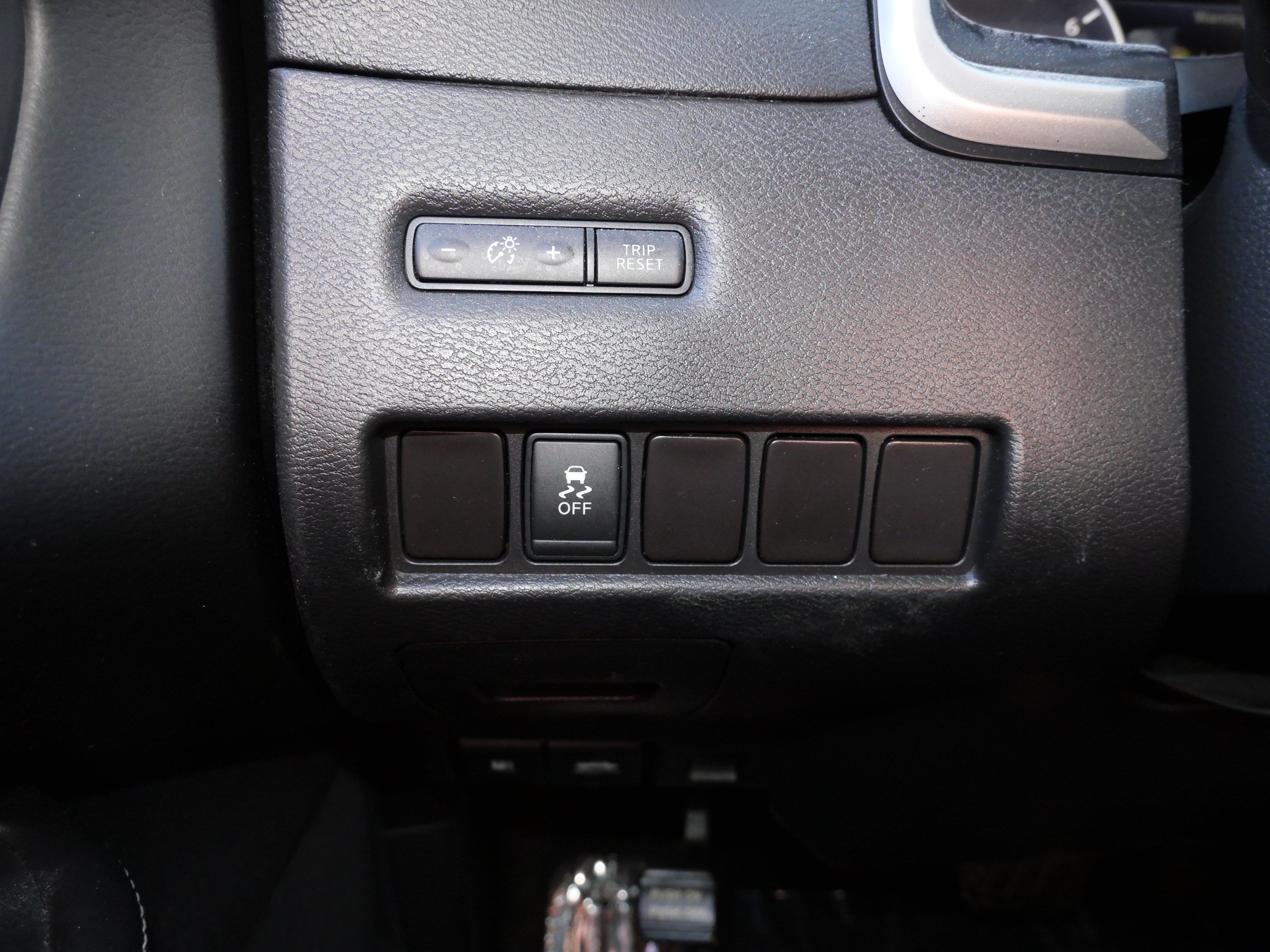Used 2016 Nissan Murano SV AWD/4WD image 27