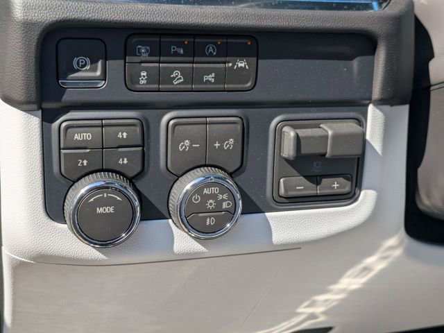 New 2026 Chevrolet Suburban Premier image 14