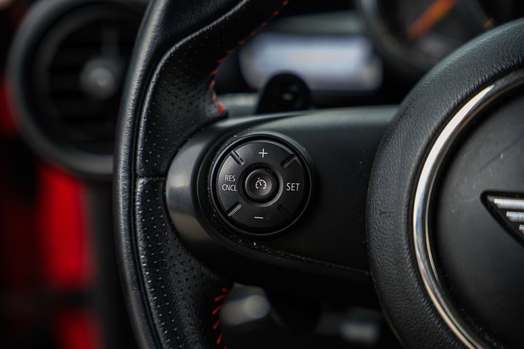 Used 2019 MINI Cooper S image 29