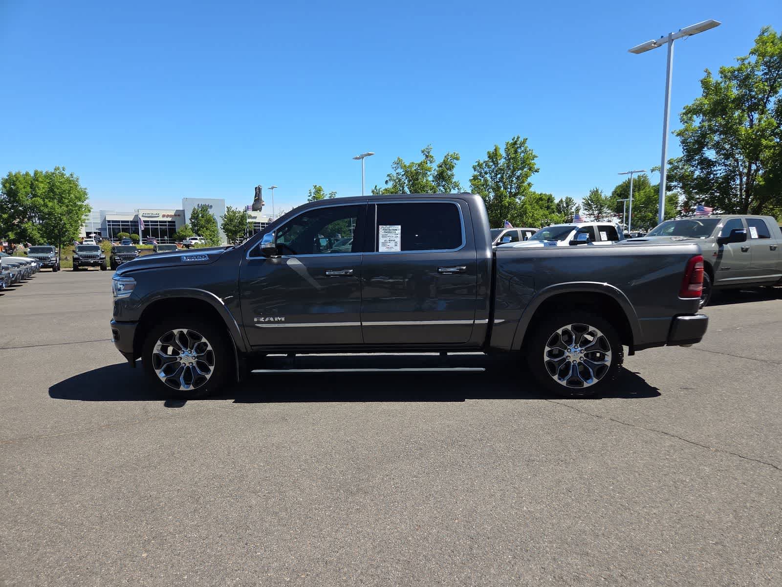 Used 2022 RAM 1500 Limited w/ Body-Colour Bumper Group AWD/4WD image 11
