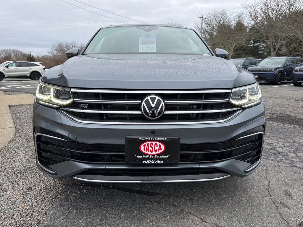 Used 2022 Volkswagen Tiguan SEL R-Line image 2