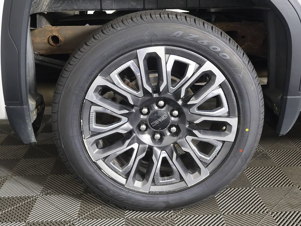 Used 2023 GMC Sierra 1500 Denali Ultimate AWD/4WD image 25